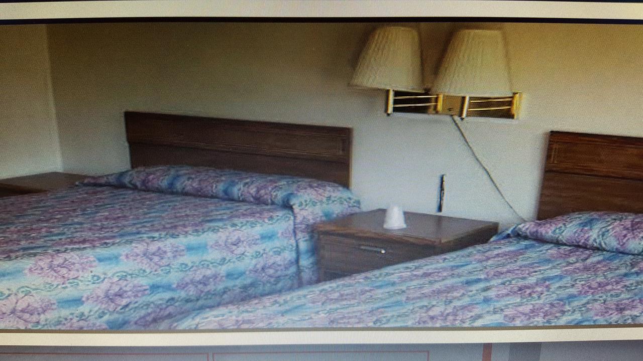 Relax Inn Montour Falls Bagian luar foto